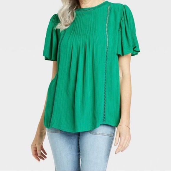 Knox Rose Tops - Knox Rose Top. NWT. Kelly Green Color.